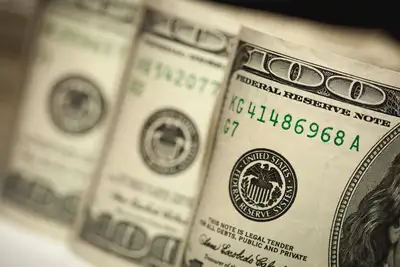 Dólar fuerte y tasas altas: por qué la 'fase incómoda' de la Fed presiona tu bolsillo en Latinoamérica