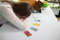 Cuando la tarjeta de crédito se convierte en 'Supervivencia': Qué es la deuda de emergencia y por qué la mora se cuadruplica en Argentina