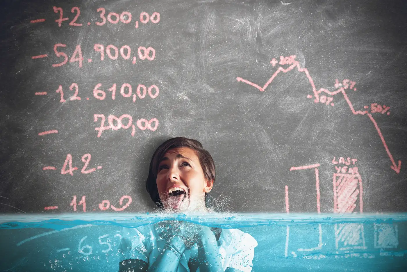 Gráfico de mercado financiero mostrando tendencia bajista y crisis económica